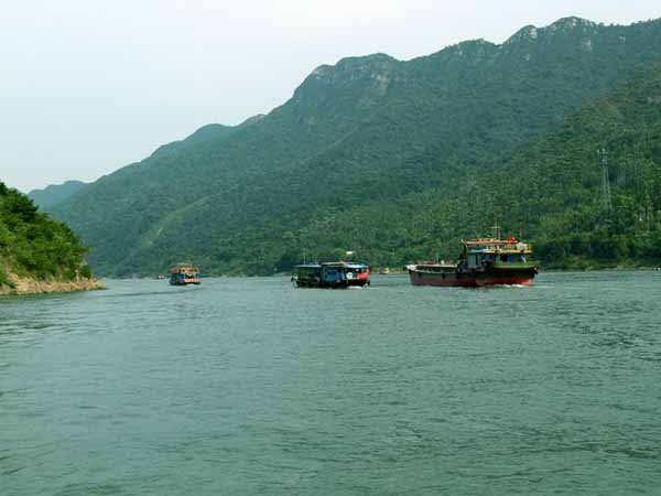 飛來峽漂流景區(qū)