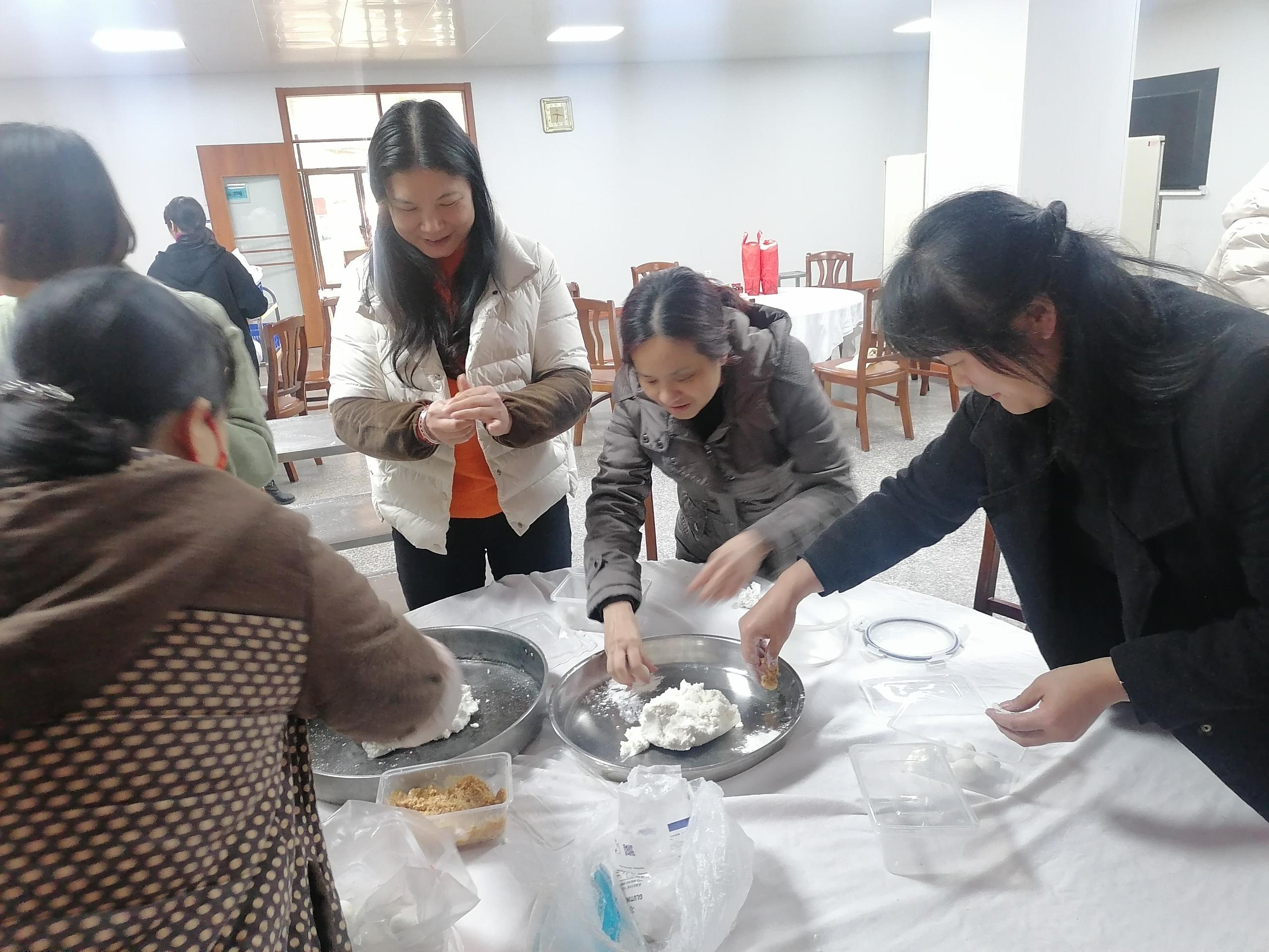 2022年2月14日，清遠(yuǎn)市林業(yè)局在一樓飯?zhí)媒M織開展“我們的節(jié)日&middot;元宵”活動(dòng) (3).jpg